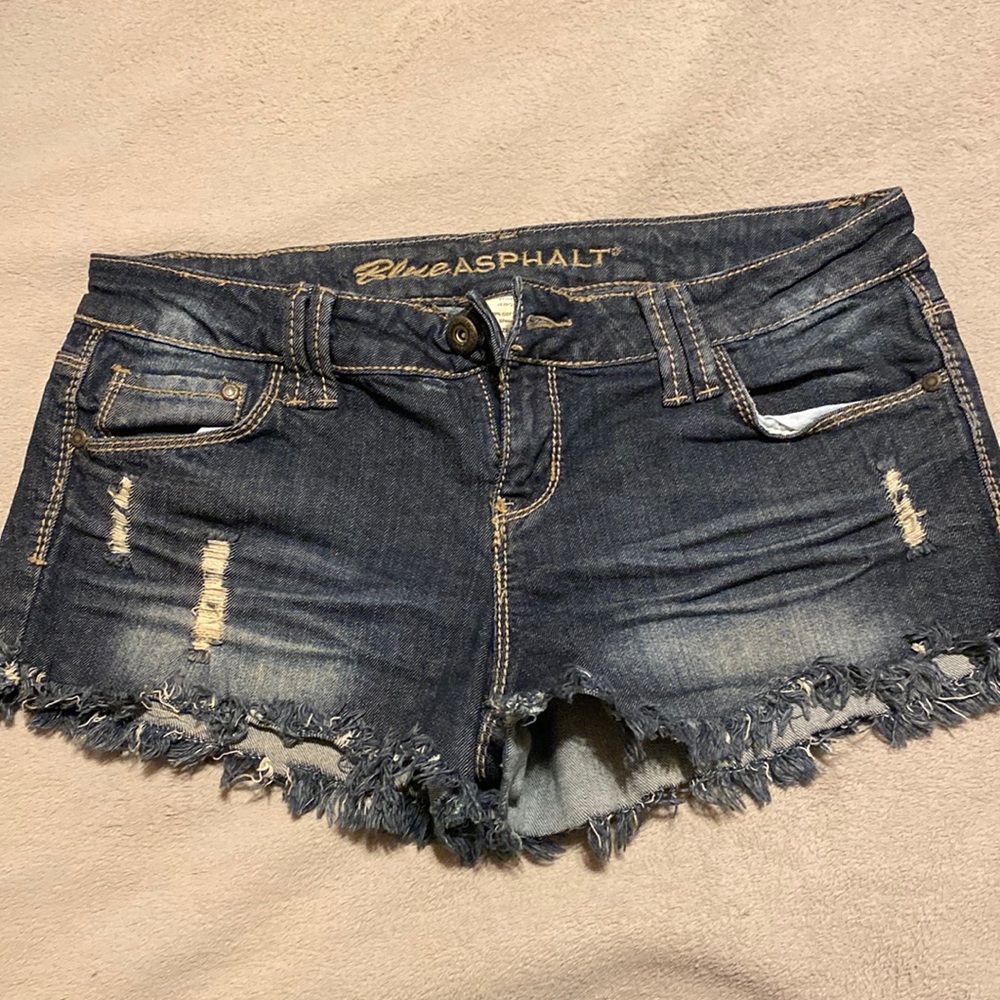 Short shorts